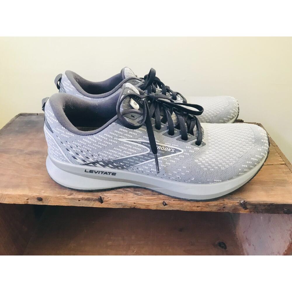 Brooks Levitate Gray Sneakers